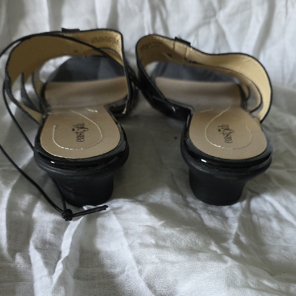(J4) East 5th Black Sandals Slide Style - Picture 6 of 7